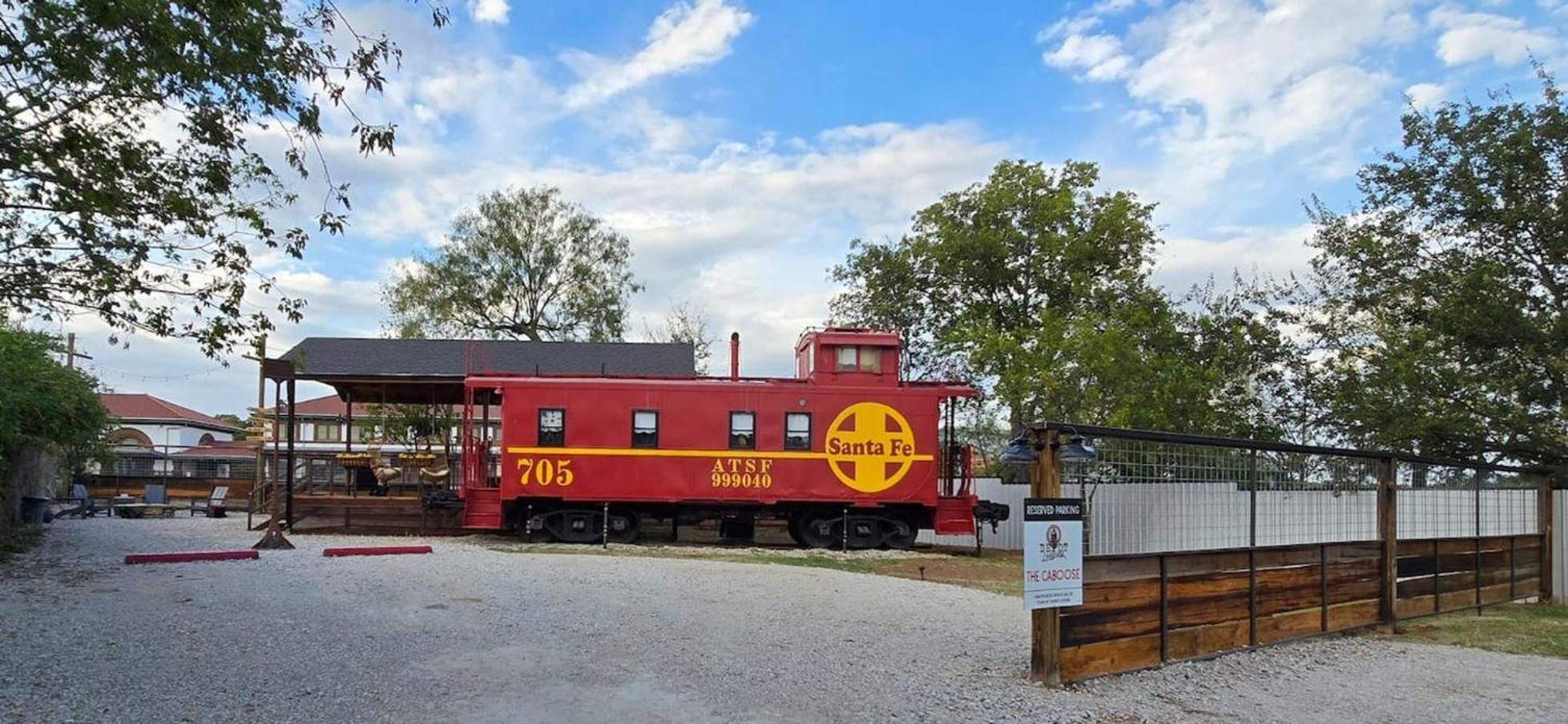 Unique Santa Fe Caboose Experience Villa Brownwood Exterior photo