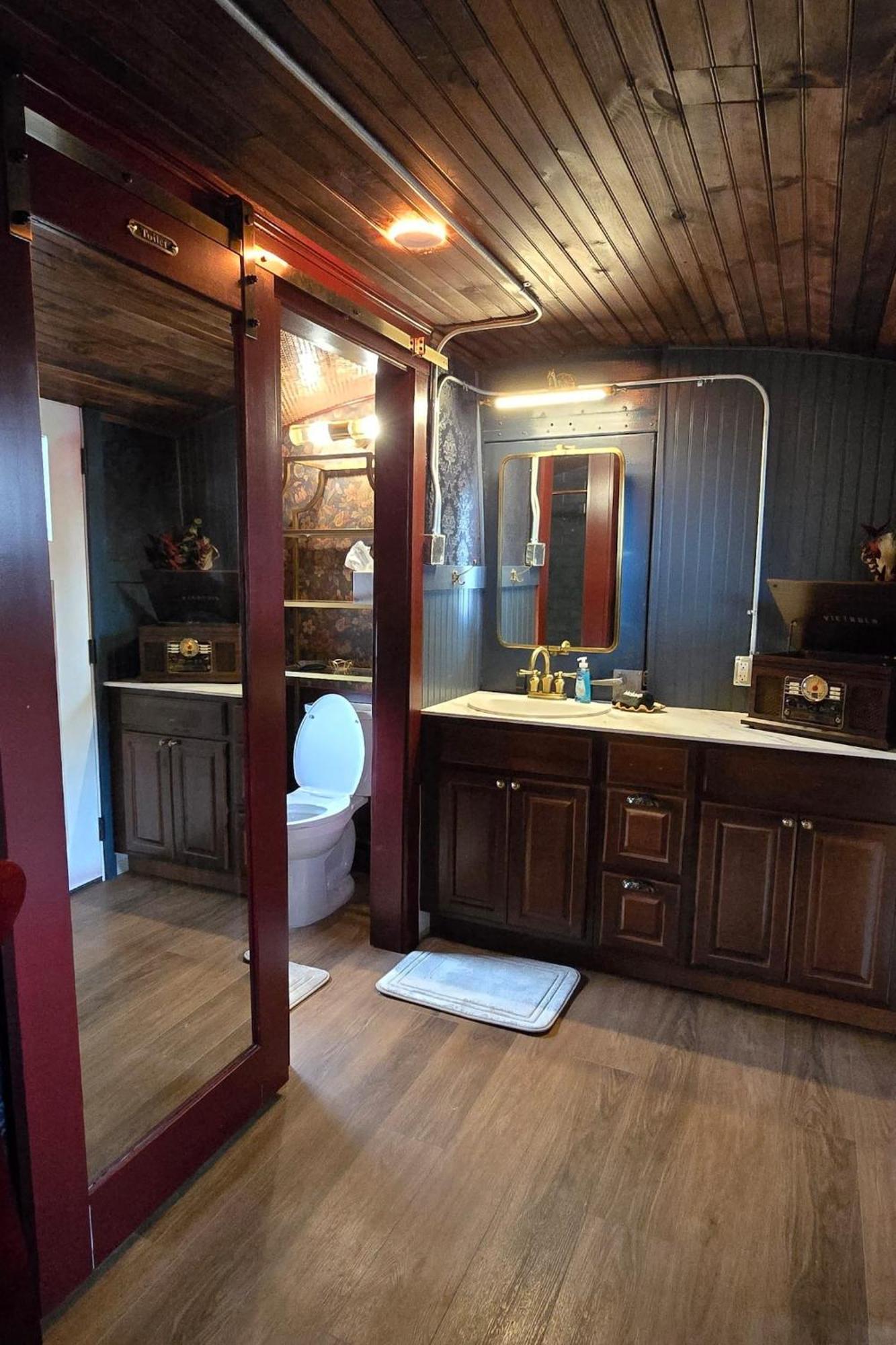 Unique Santa Fe Caboose Experience Villa Brownwood Exterior photo